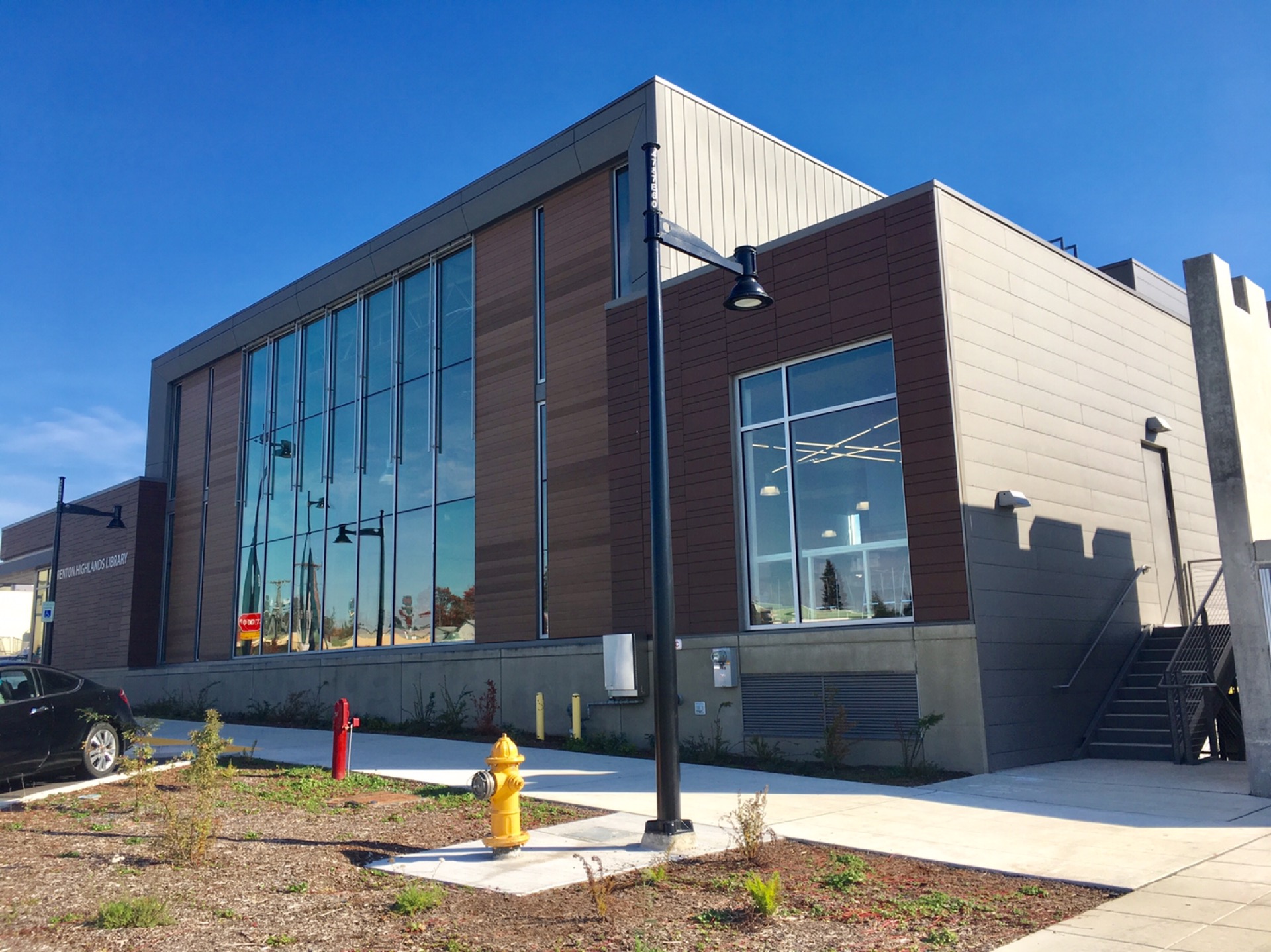 Renton Highlands Public Library 2801 NE 10th St, Renton, WA, 98056