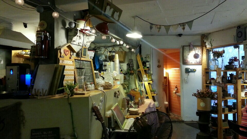 Cafe SEMO | 마포구 와우산로22길 34 | +82 2-6414-3535 Cafe SEMO | 마포구 와우산로22길 34 | +82 2-6414-3535