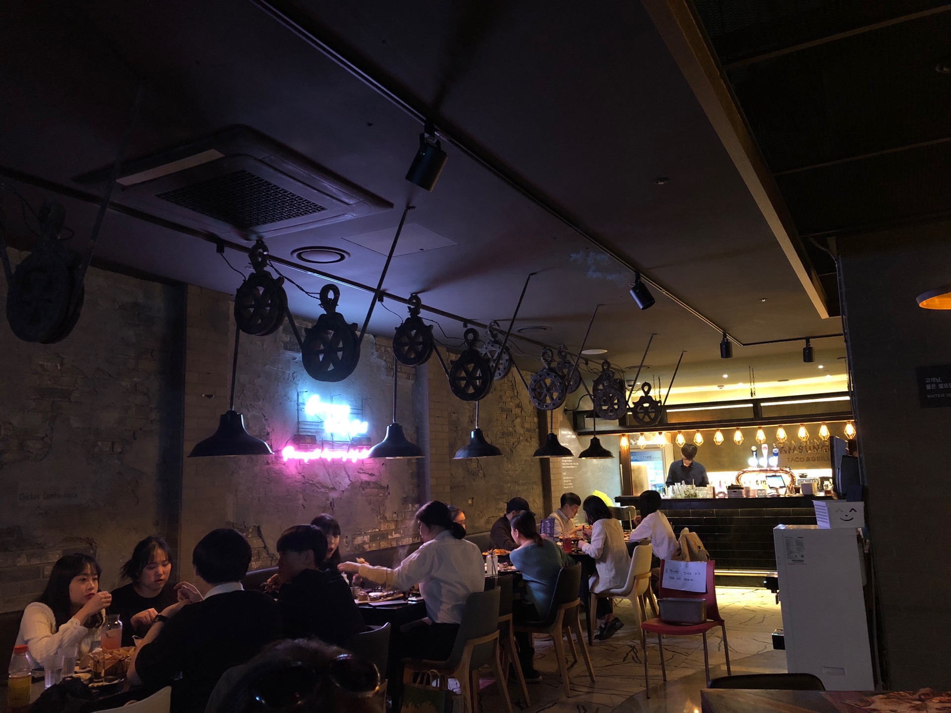 GAMSUNG TACO & GRILL | Seoul 종로구 새문안로3길 23 경희궁의 아침 4단지 | +82 2-738-8887