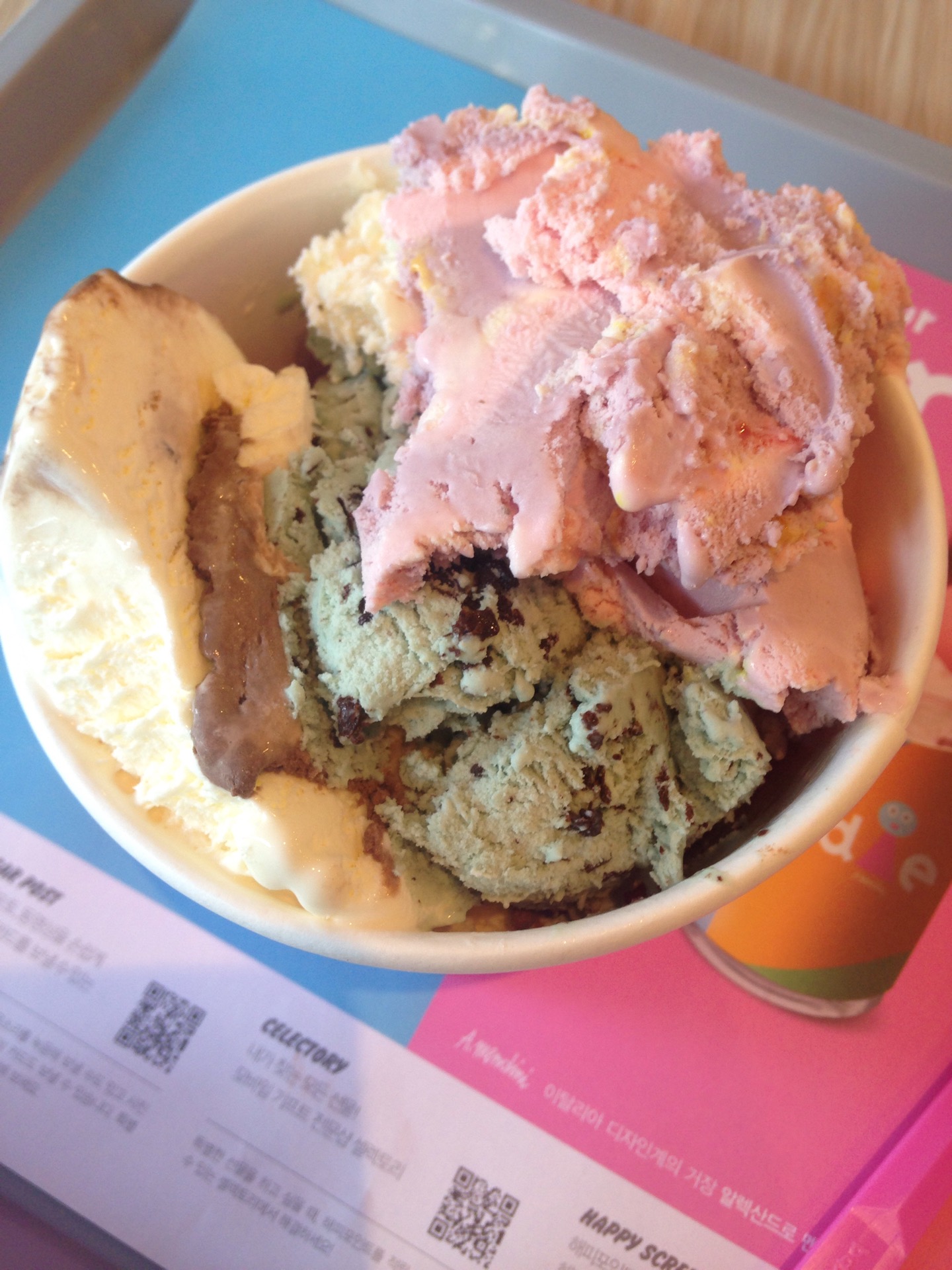 Baskin Robbins 31 | 서울 마포구 삼개로 10-1 | +82 2-3272-3131 Baskin Robbins 31 | 서울 마포구 삼개로 10-1 | +82 2-3272-3131