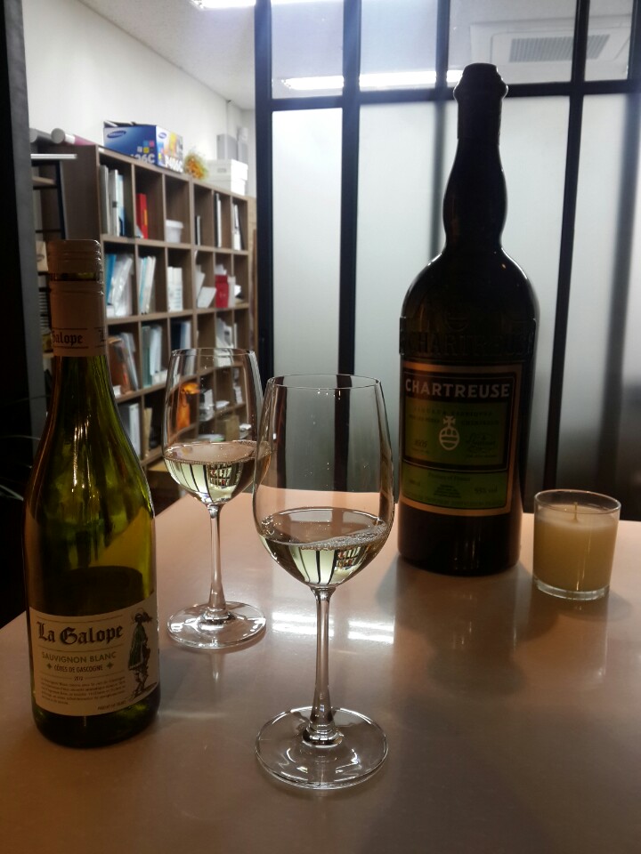 seoul wines & spirits | 용산구 문배동 24-6 CJ나인파크 202동 107호 | +82 2-720-3788
