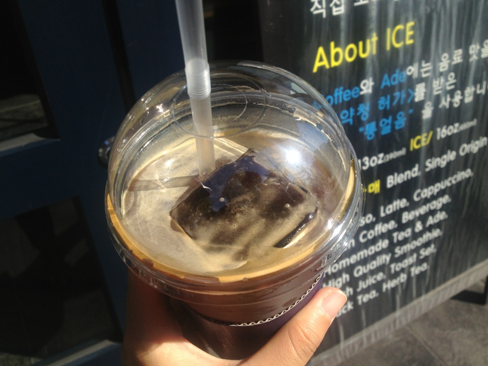 Bitter Coffee Roasters | 서울 영등포구 여의나루로 42 | +82 70-4652-4048