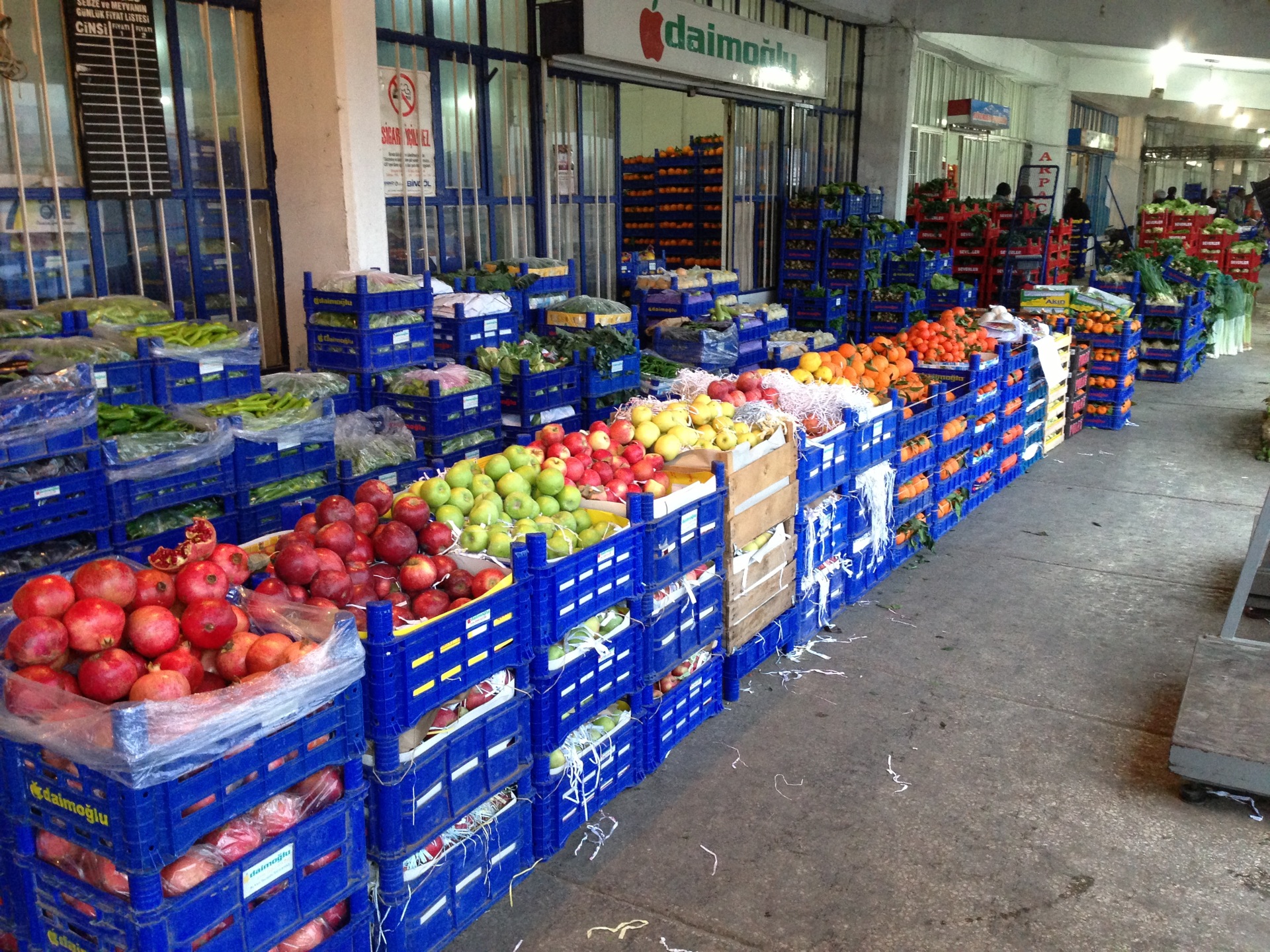 Daimoğlu Meyve Sebze | Yenipervane 4. Cadde, 38030 Kocasinan/Kayseri | +90 352 240 43 06