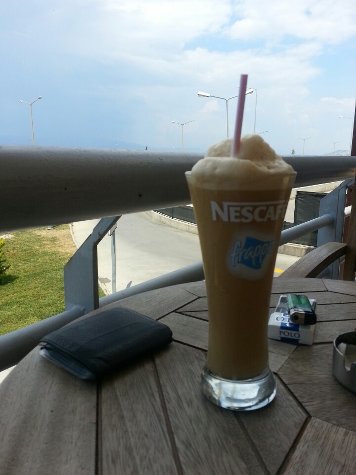 Eylül Cafe | Bahçelerarası Mithatpaşa Caddesi, 35330 Balçova/İzmir | +90 232 277 36 39