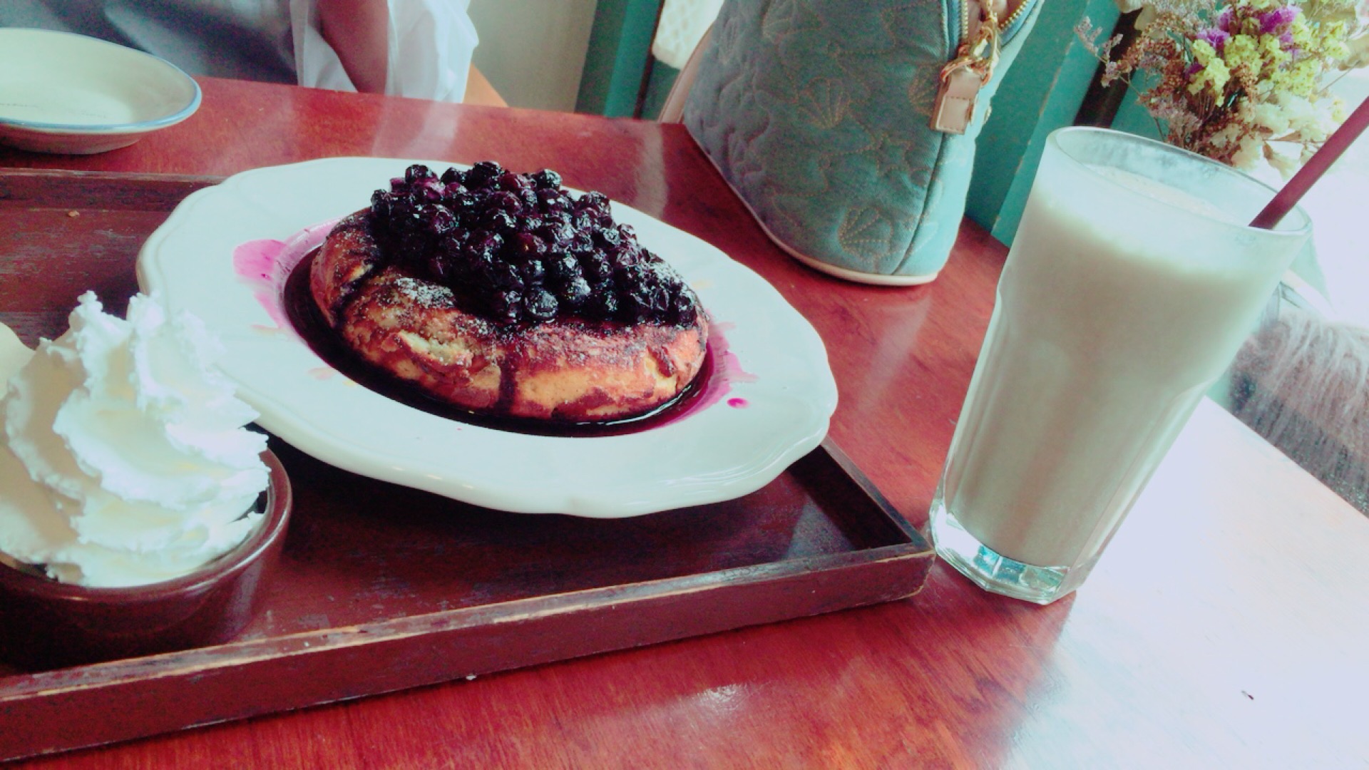 café VINCENNES | South Korea 서대문구 연희로11길 41 | +82 2-335-3279
