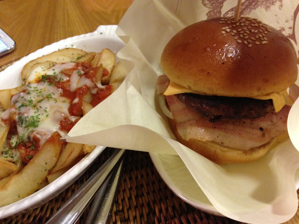 BURGER HUNTER / 버거헌터 | 서울 영등포구 영등포동 타임스퀘어 3층 | +82 2-2638-2520