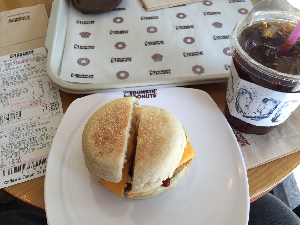 DUNKIN DONUTS | 서울 서대문구 충정로 7 | +82 2-6364-4949