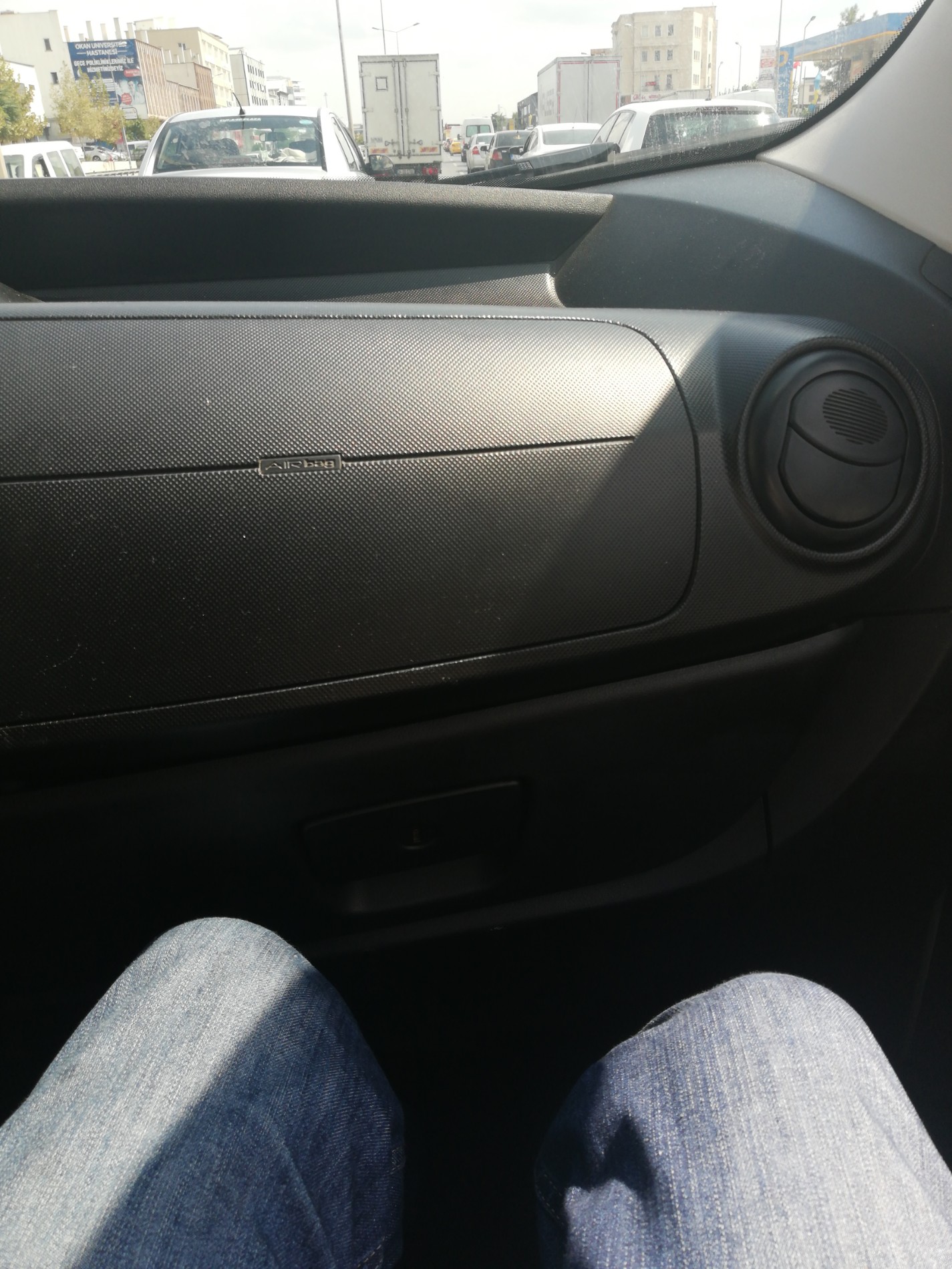 Akbank | 34893 Pendik/İstanbul | +90 216 453 08 50