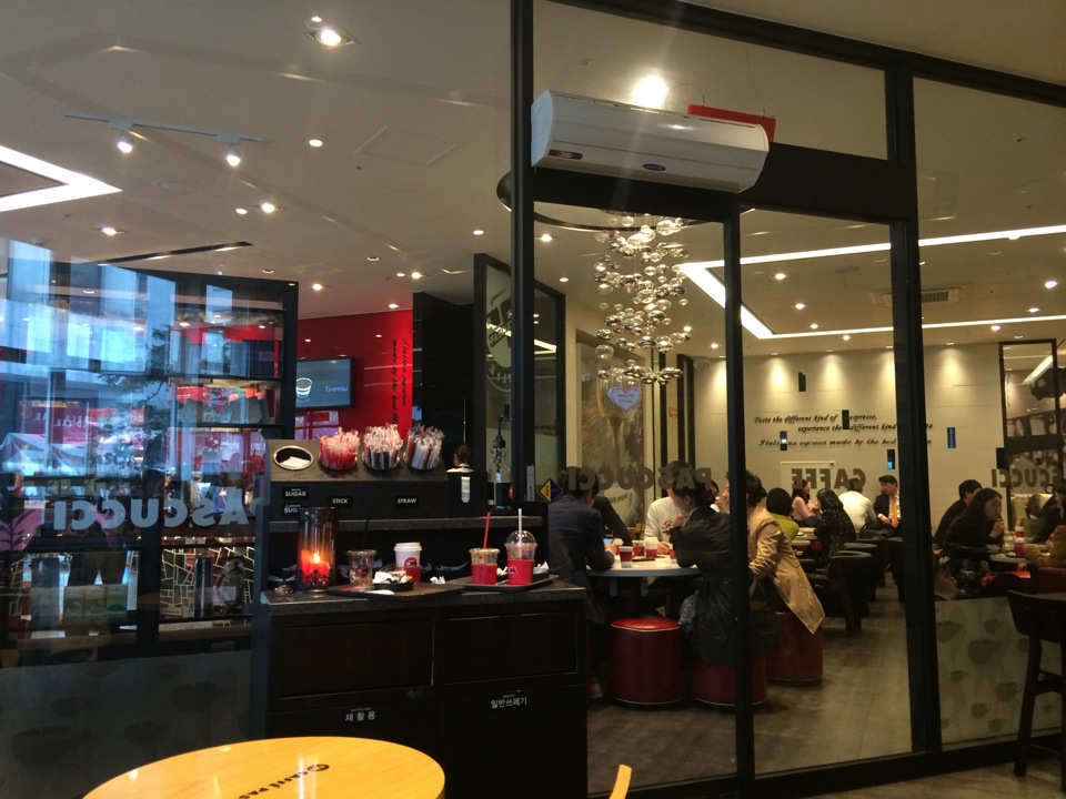 CAFFÉ PASCUCCI | 서울 영등포구 은행로 25 | +82 2-786-9004