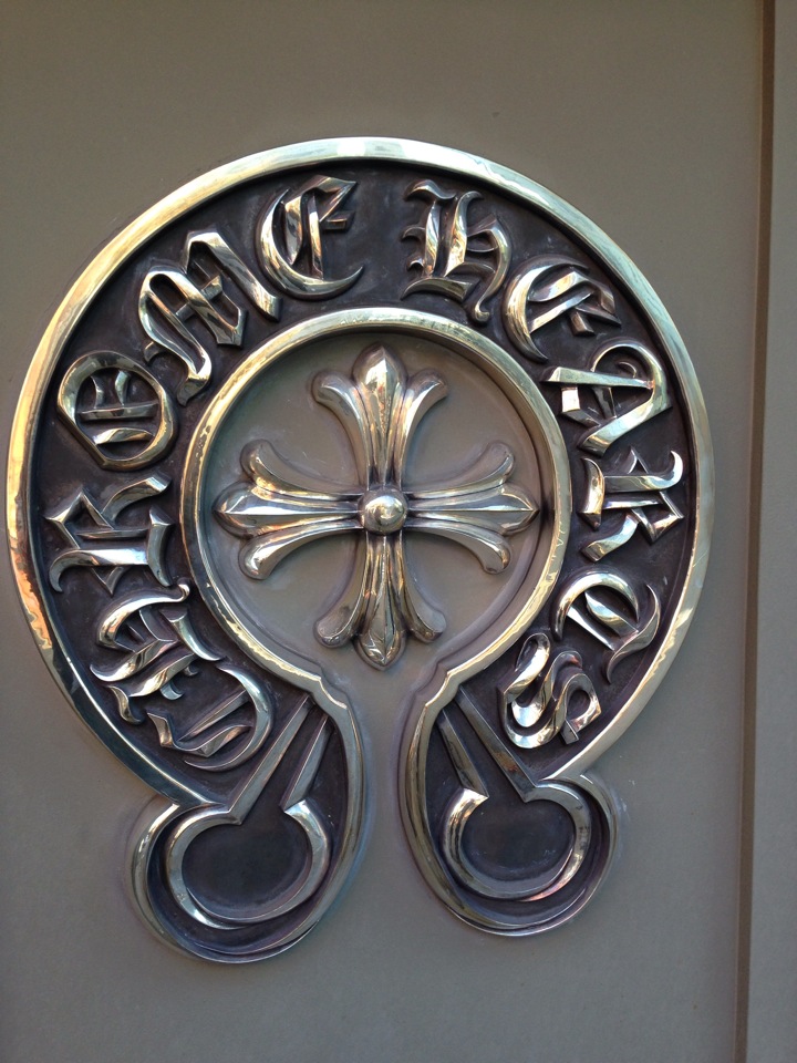 Chrome Hearts | 서울 강남구 선릉로162길 24 | +82 2-3343-0055