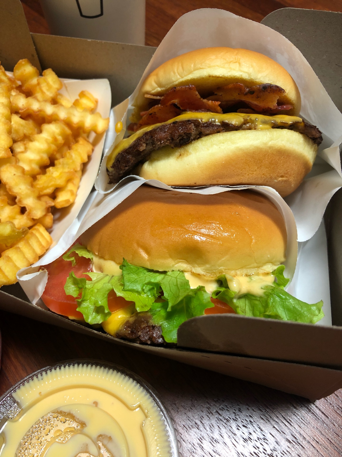 Shake Shack | 서울특별시 강남구 도산대로 327 | +82 2-510-5217