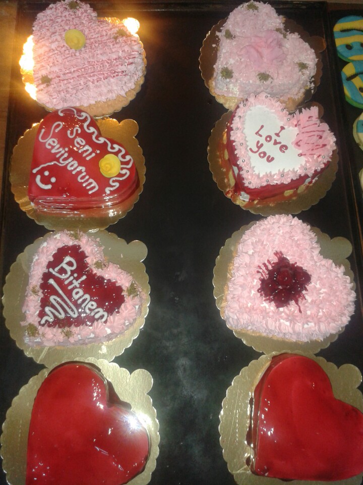 Beşkardeşler pastanesi atölye | Arifiye Mahallesi İkiEylül Caddesi, Odunpazari/Eskişehir | +90 555 833 38 73