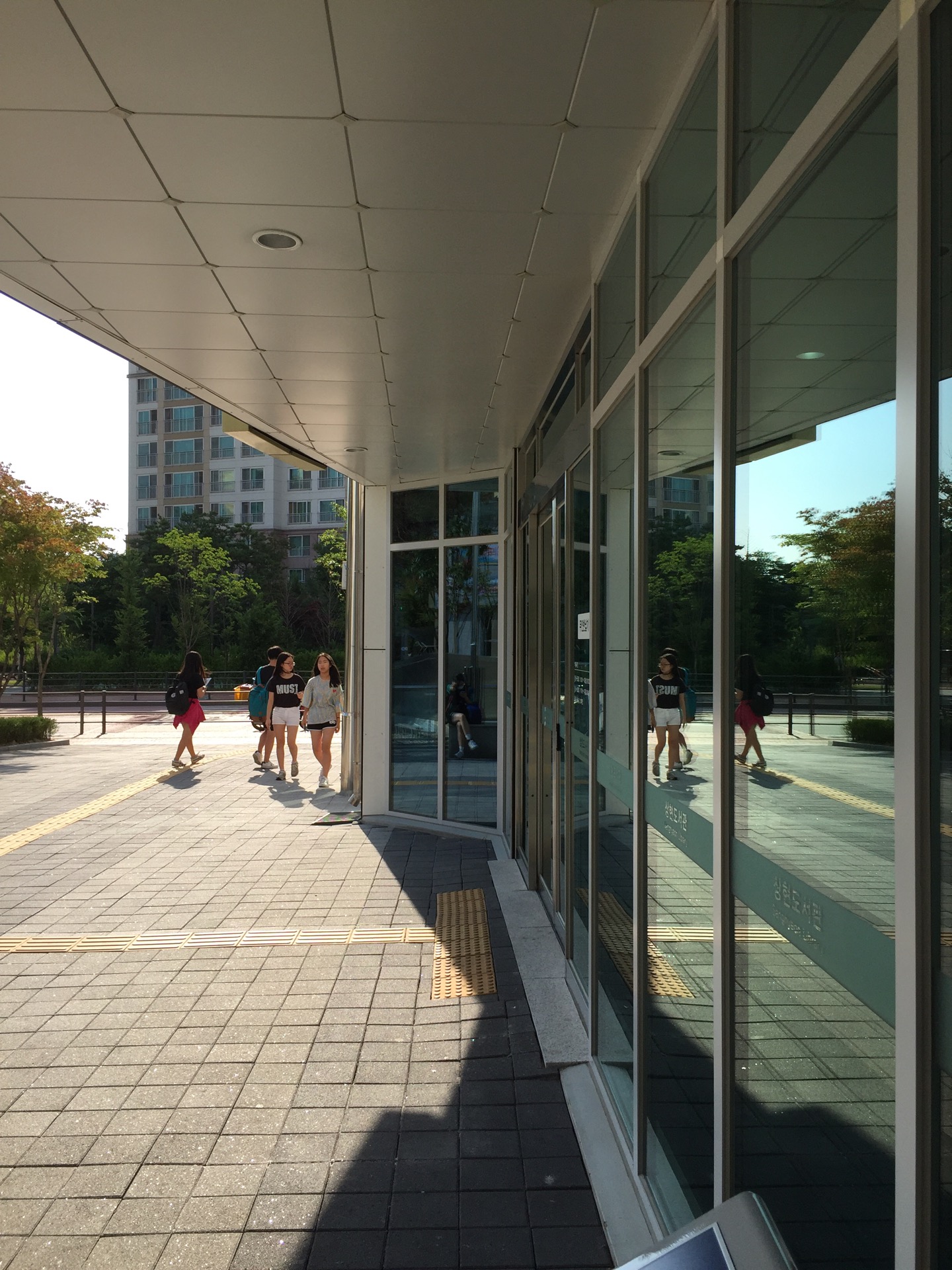 상현도서관 | 경기도 용인 수지구 법조로 232 | +82 31-324-4121