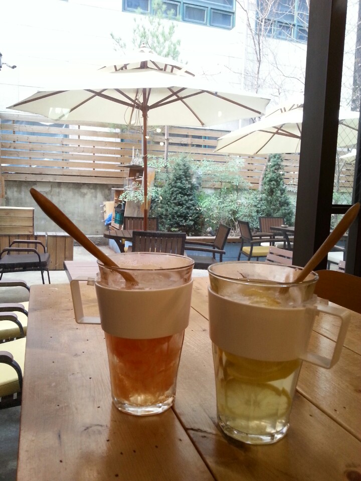 Coffee Reload | 서울특별시 서초구 서초대로46길 93 | +82 2-587-3590