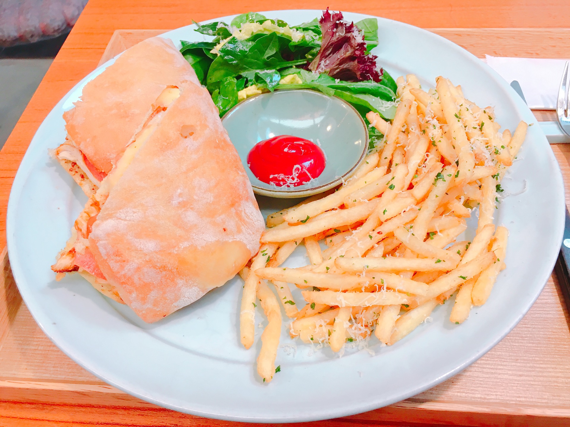 Cafe yido | Seoul Jong-no-gu 종로구 창덕궁길 191 | +82 2-722-0756