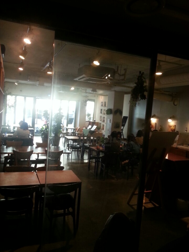 cafe Ninis | 서울 강남구 강남대로156길 20 | +82 2-516-3020