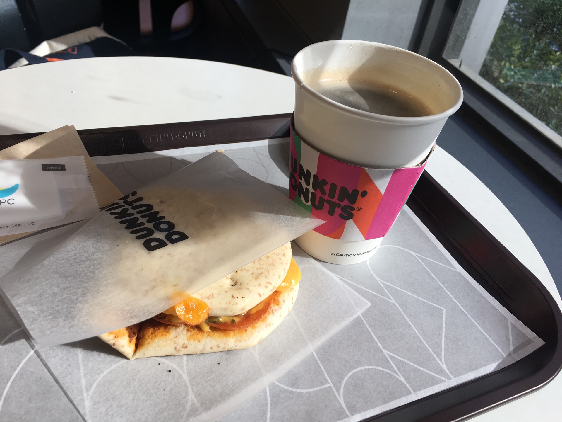 DUNKIN DONUTS | Seoul 마포구 큰우물로 76 | +82 2-3273-4959