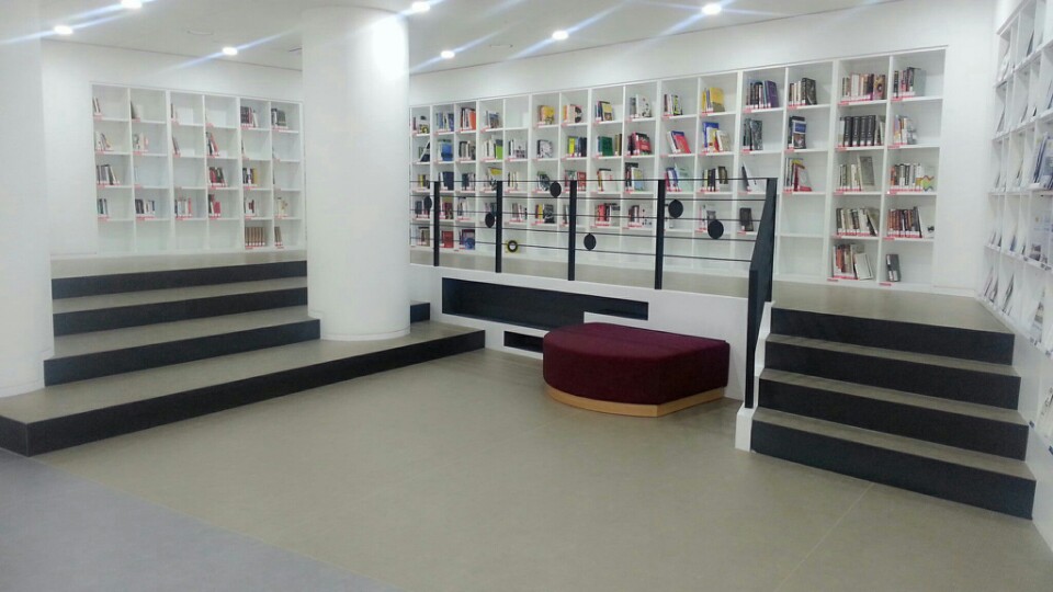 가람도서관 | 경기도 파주 가람로 116길 | +82 31-949-2552