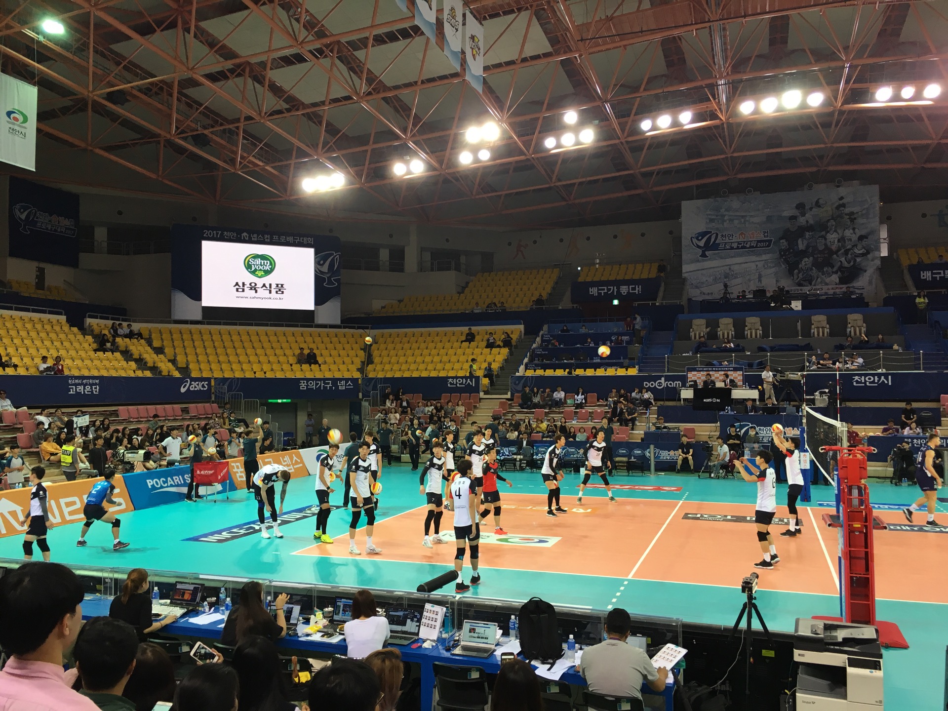 유관순체육관 | 충청남도 천안 서북구 번영로 208 | +82 41-529-5000