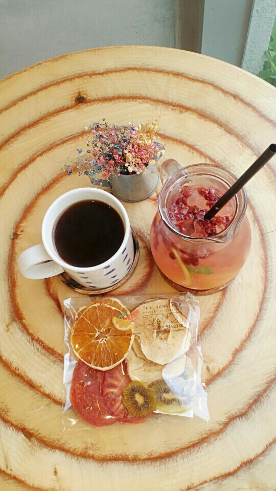 cafe the Jangmee | 경기도 파주 탄현면 헤이리마을길 21-7 | +82 31-945-2340