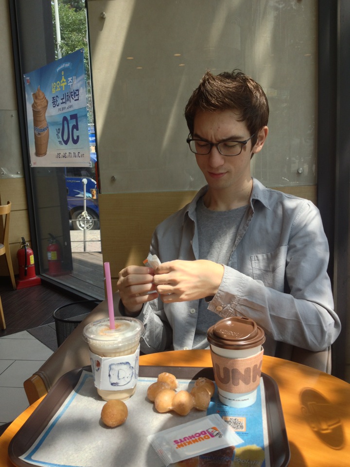 DUNKIN DONUTS | Gyeonggi 성남 분당구 성남대로331번길 3-3 | +82 31-714-3172 DUNKIN DONUTS | Gyeonggi 성남 분당구 성남대로331번길 3-3 | +82 31-714-3172