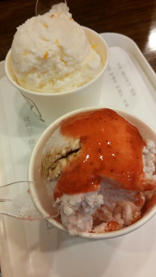 VOILà creamery | 서울 마포구 와우산로27길 56 | +82 2-332-0046 VOILà creamery | 서울 마포구 와우산로27길 56 | +82 2-332-0046