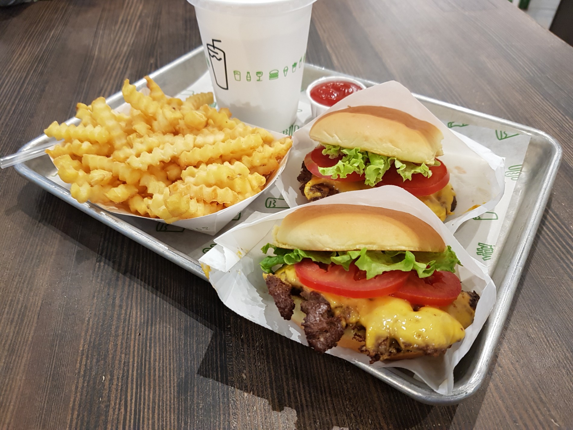 Shake Shack | 서울특별시 강남구 도산대로 327 | +82 2-510-5217