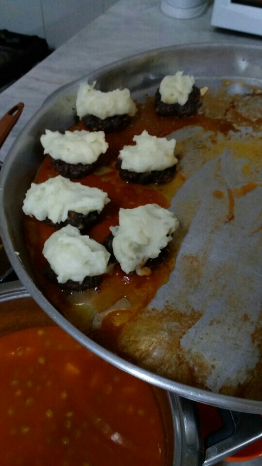 Aşgana Mantı ve Gözleme Evi | Hacı Bayram Anafartalar Caddesi, 06050 Altındağ/Ankara | +90 312 312 39 61