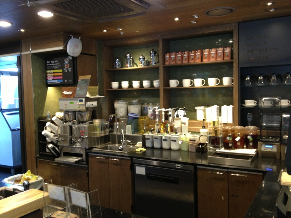 Starbucks | 서울 용산구 이촌로 198 | +82 2-758-8368