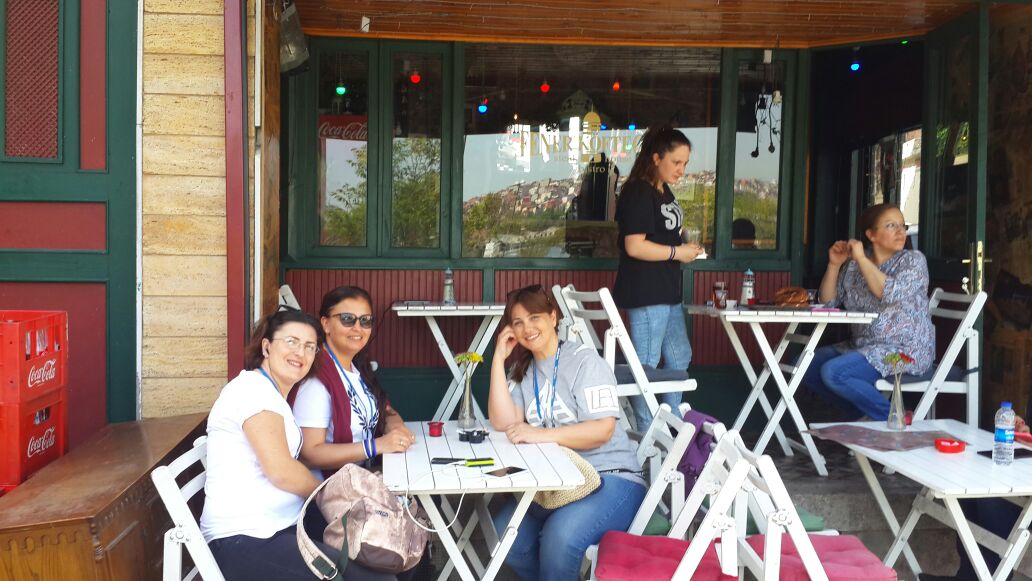 Eski Fener Köftecisi | Balat 1 Akçin Sokak, 34087 Fatih/İstanbul | +90 212 532 01 02