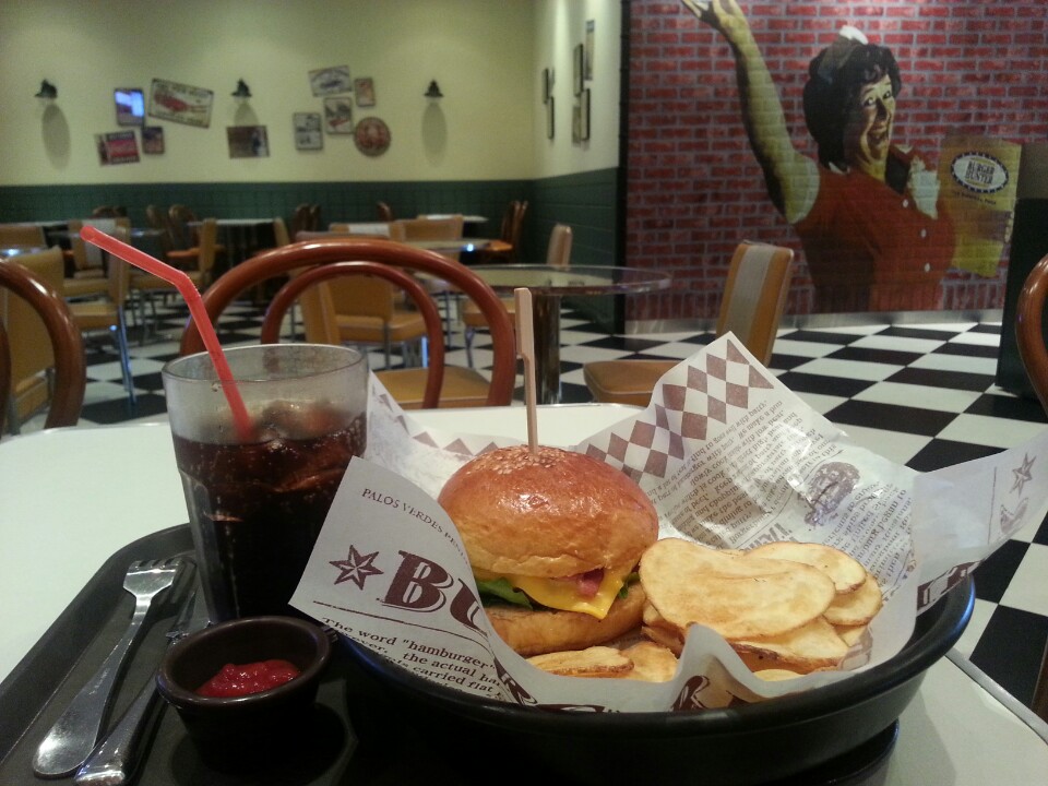 Burger Hunter | 서울 강남구 학동로 103 | +82 2-546-2582