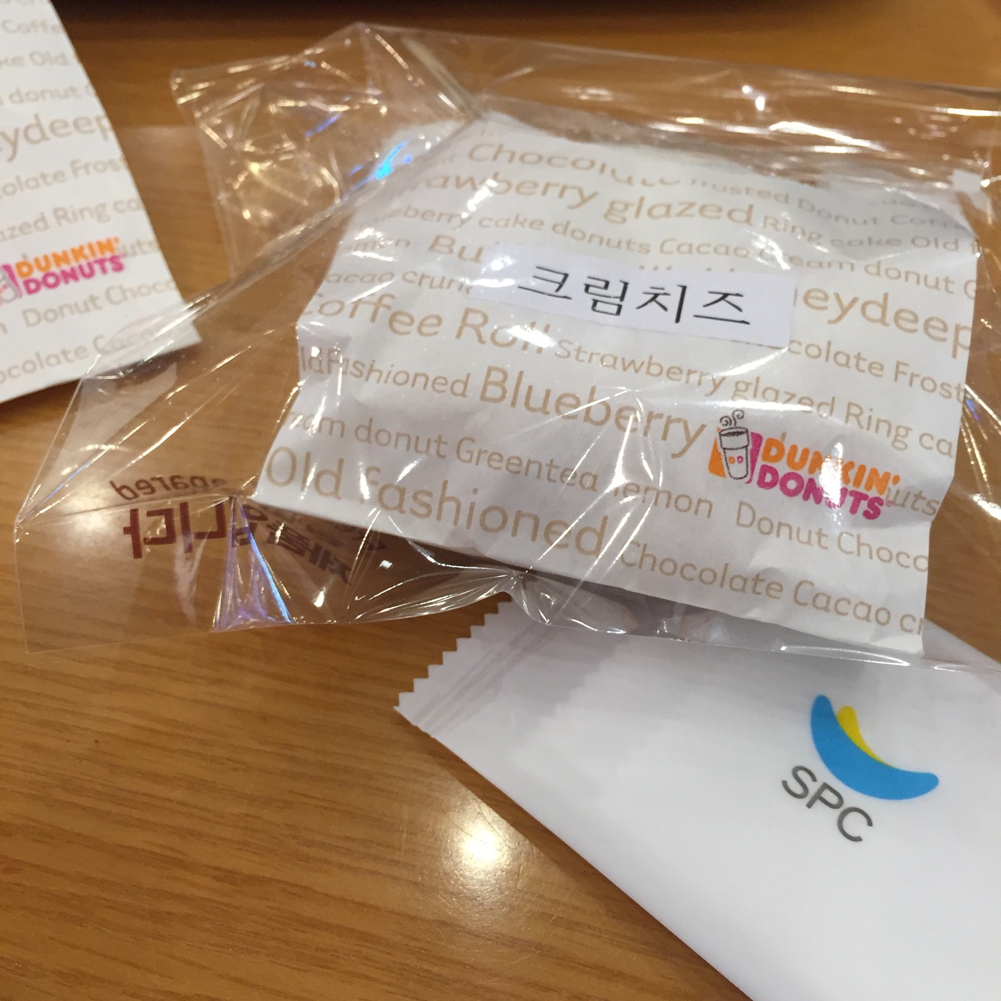 DUNKIN DONUTS | Seoul 마포구 큰우물로 76 | +82 2-3273-4959