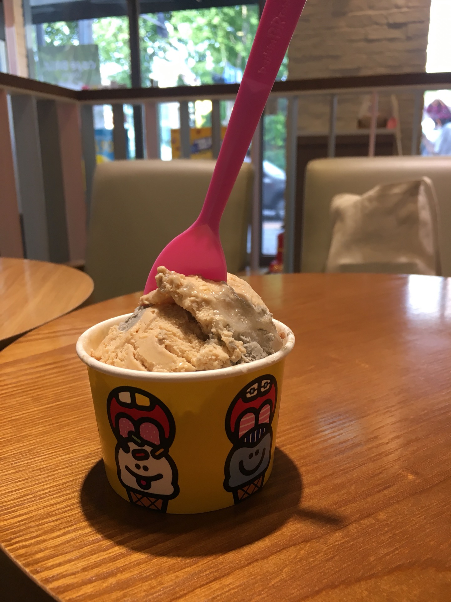 Baskin Robbins | 서울 서초구 서초대로46길 109 | +82 2-586-9817