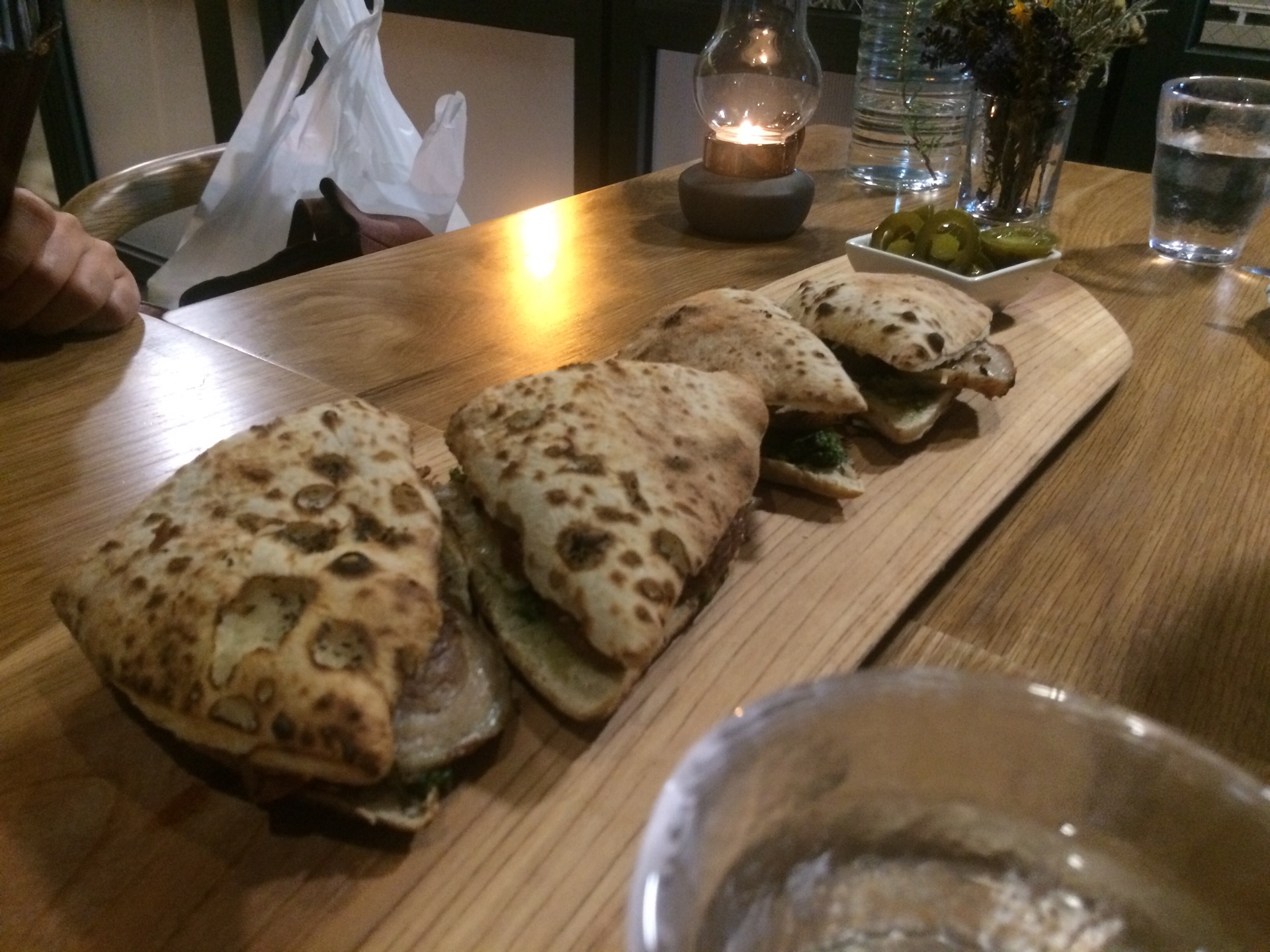 bistro piuzza | 서울 강남구 논현동 21-10 | +82 2-518-2110