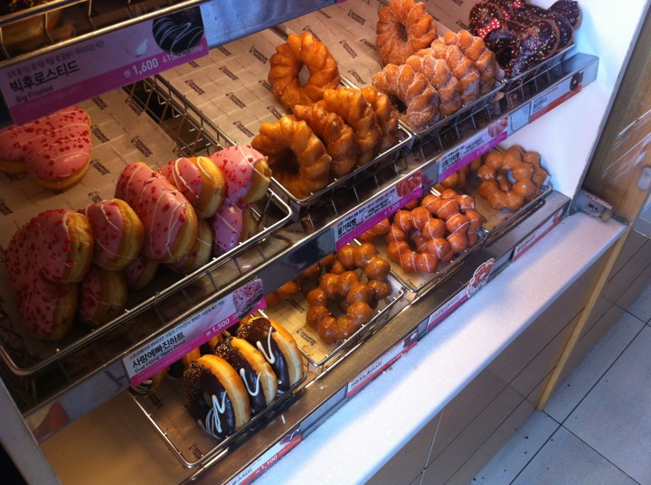 DUNKIN DONUTS | 경기도 용인 기흥구 동백중앙로 265 | +82 31-8005-8232