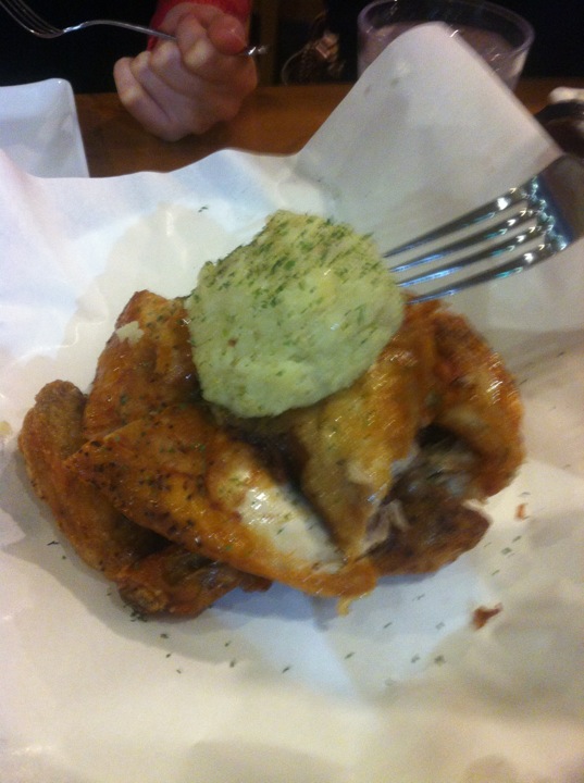 깐부치킨 kkanbu chicken | 서울특별시 서초구 남부순환로 2419 | +82 2-522-9230