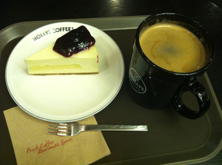 HOLLYS COFFEE | 경기도 의왕 계원대학로 38 | +82 31-422-8076