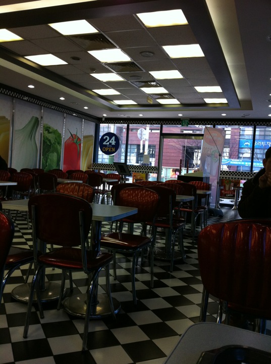 Burger King | 서울 서초구 사평대로 371 | +82 2-517-0236