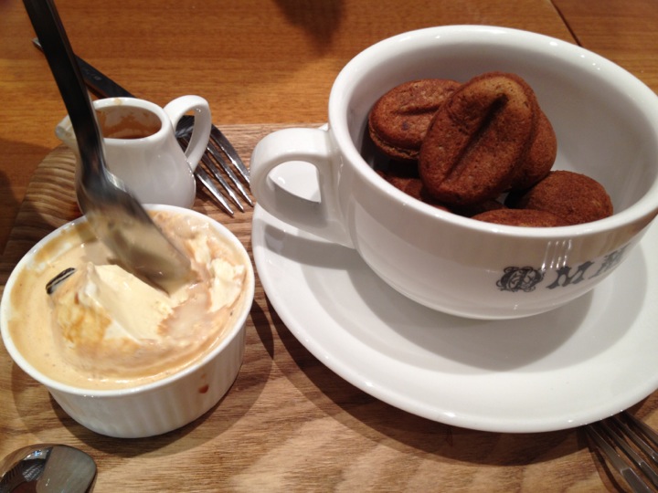 Cafe De Matinee | 경기도 수원 팔달구 매산로1가 AK PLAZA 6F | +82 31-240-1634