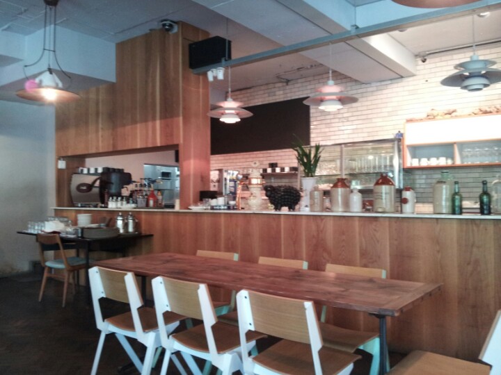 Cafe aA | 서울 종로구 삼청로 58-4 | +82 2-722-1211